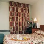 Le Montana Hotel