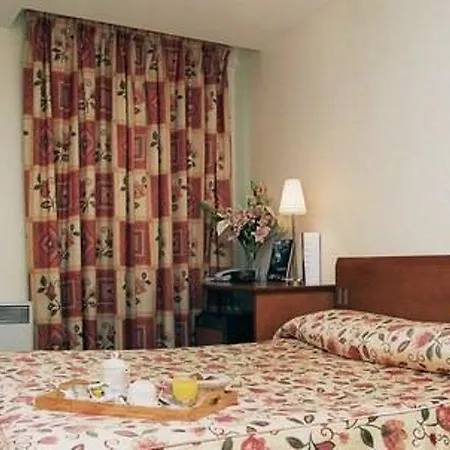 Le Montana 3* Parigi
