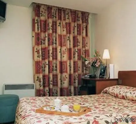 Le Montana Hotel